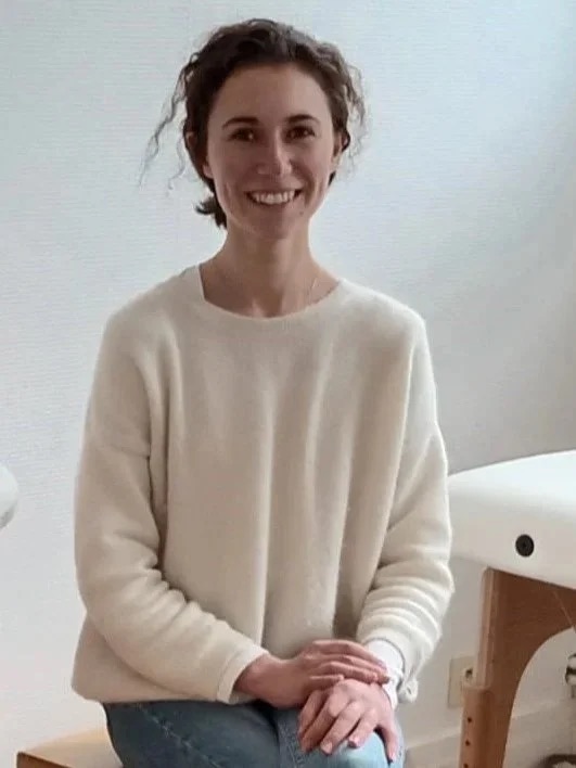 Alice, professeure de Pilates Reformer et Fascias en mouvement chez ELEVATION